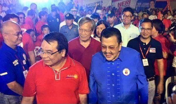 Manila Mayor Joseph Ejercito Estrada with members of the Makabayan bloc